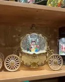 Globo de Neve em Carruagem Natalina - Design Luxo
