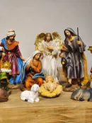 Presépio em Resina Colorido • 11 Peças • 18,5cm