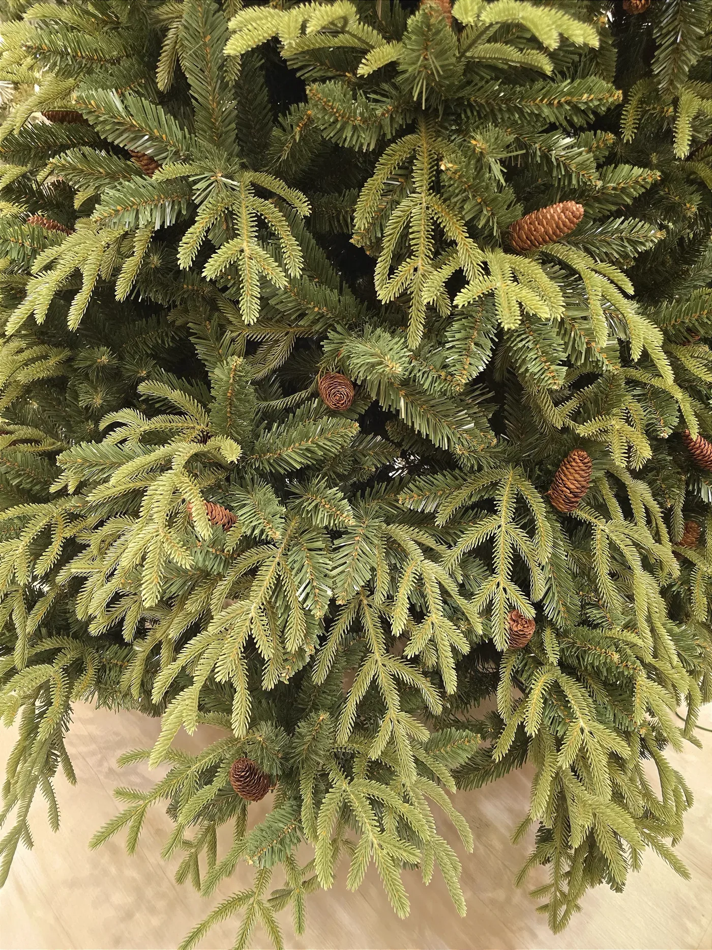Árvore de Natal Pinheiro Super Realista Santorini 2,10m 4428 Galhos